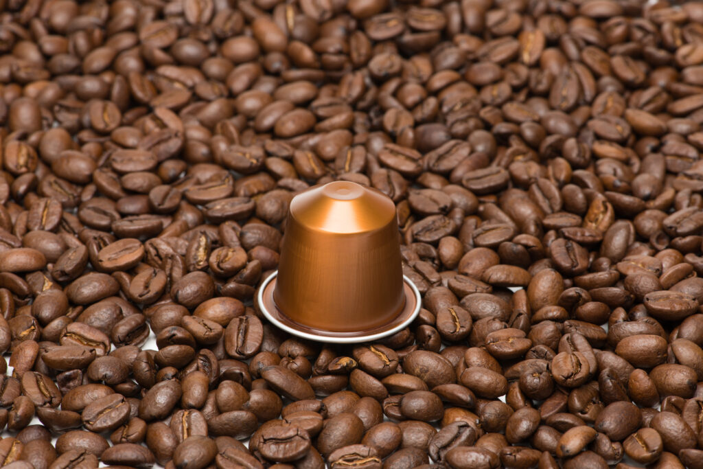 Lovitură pentru băutorii de cafea. Capsulele ar putea dispărea de pe piață