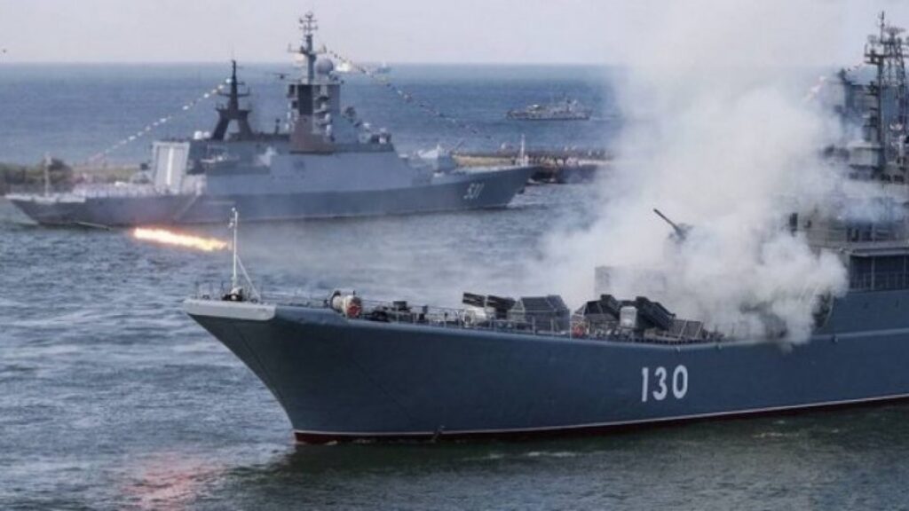Ruşii se laudă că au scufundat o navă în Marea Neagră, aproape de România