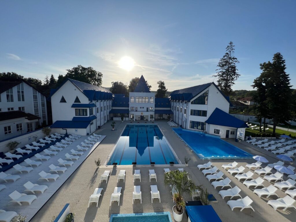 Un milionar din Cluj a cumpărat o stațiune celebră din Transilvania. Patronul Prima TV a investit câteva milioane de euro