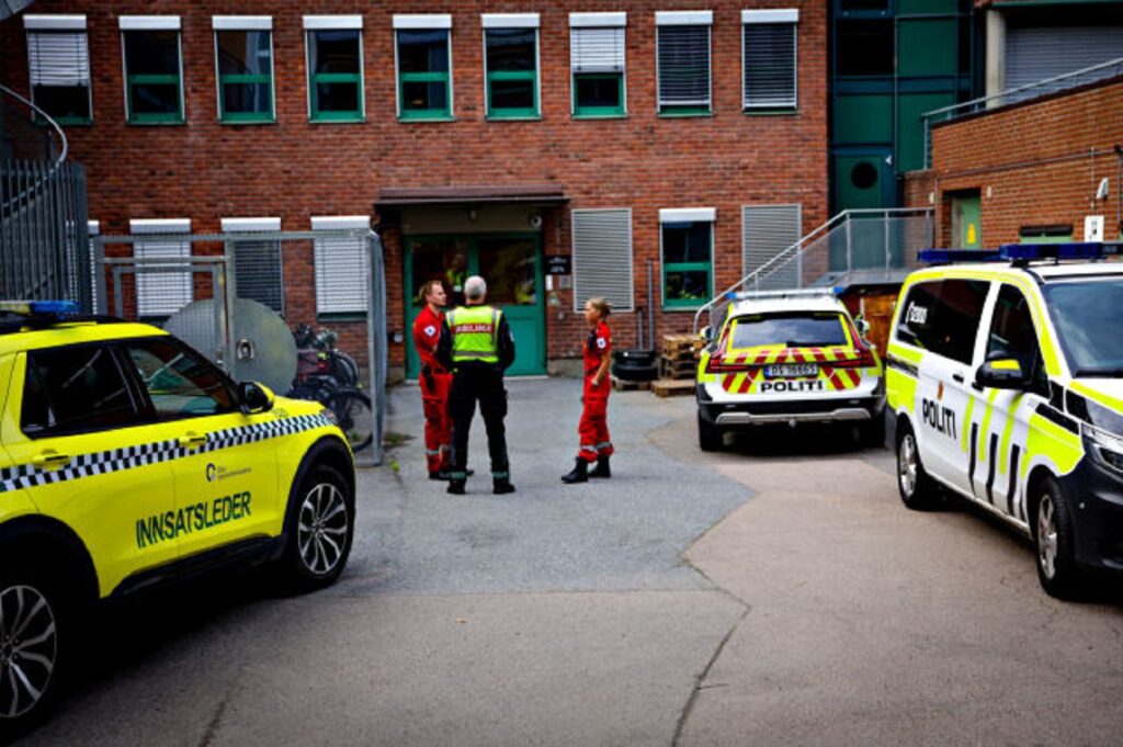 Atac terorist la Universitatea din Oslo. Doi profesori înjunghiați