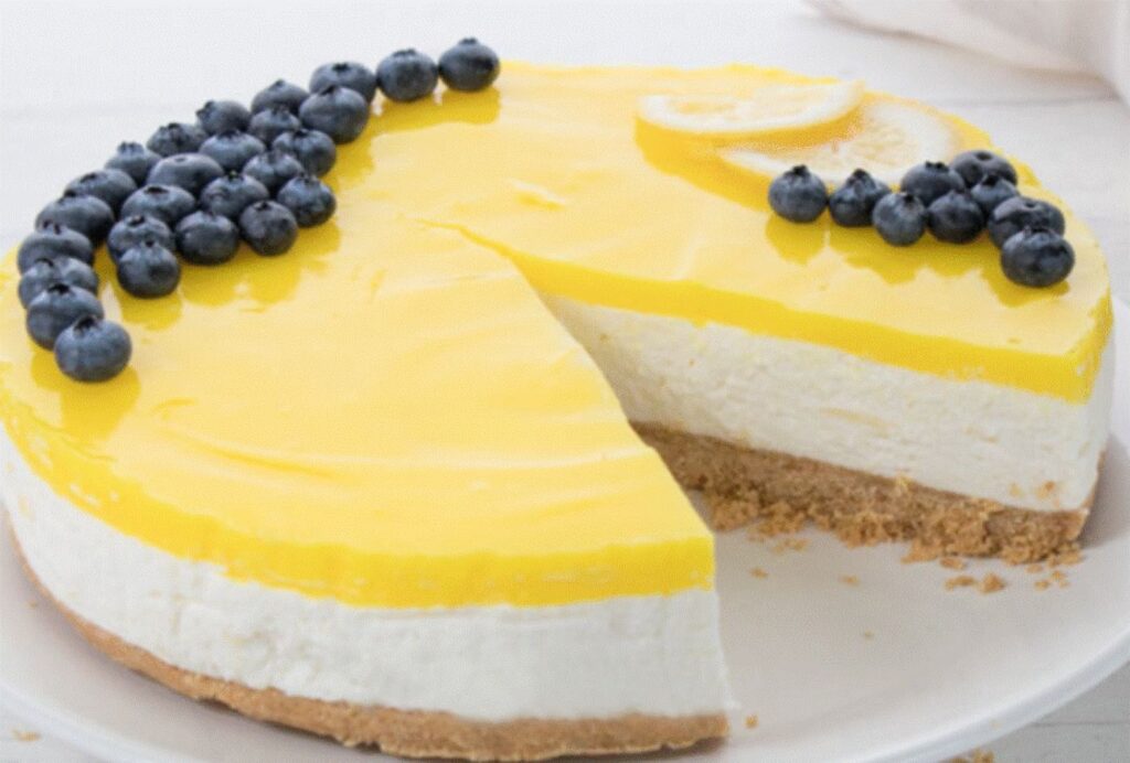 Prăjitură de vară cu lămâie. Rețeta unui desert răcoros, fără coacere