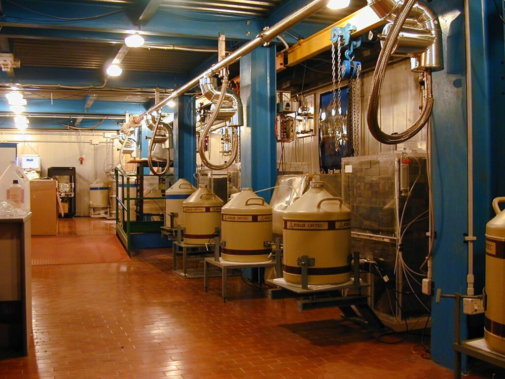 Experimentul VIP-2 Lead caută semnale ale gravitației cuantice la laboratorul subteran de la Gran Sasso