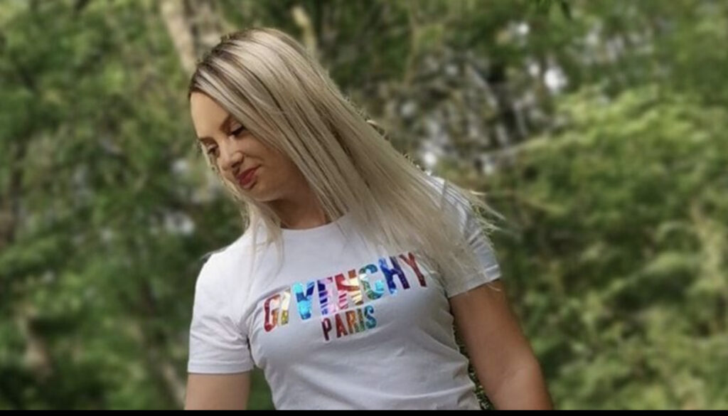 Cine e, de fapt, femeia găsită moartă în mașină, la Focșani