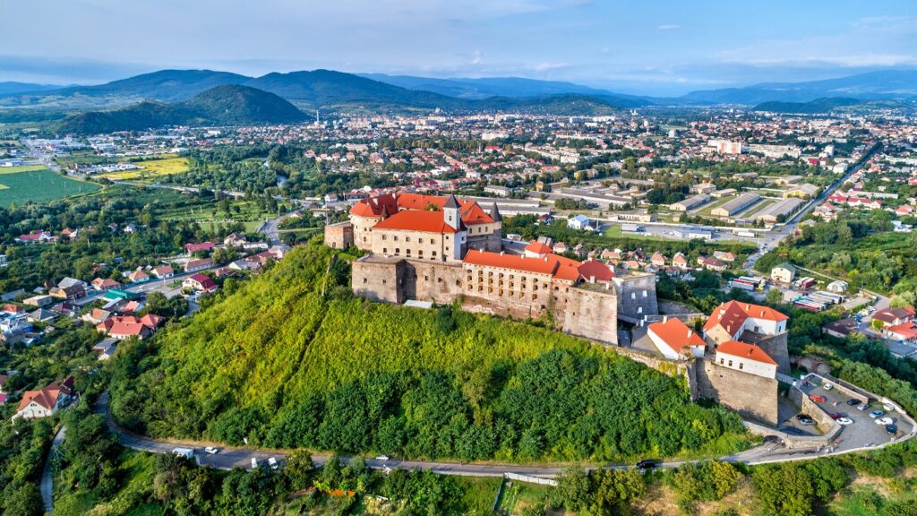Ungaria acuză ucrainizare la Mukachevo