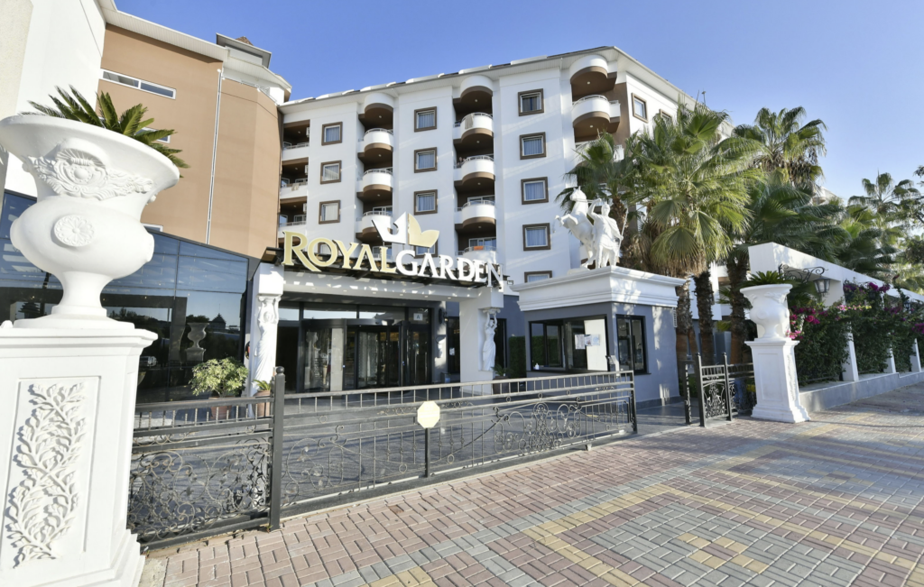 Concediu de coșmar pentru o turistă româncă la un hotel all-inclusive din Turcia