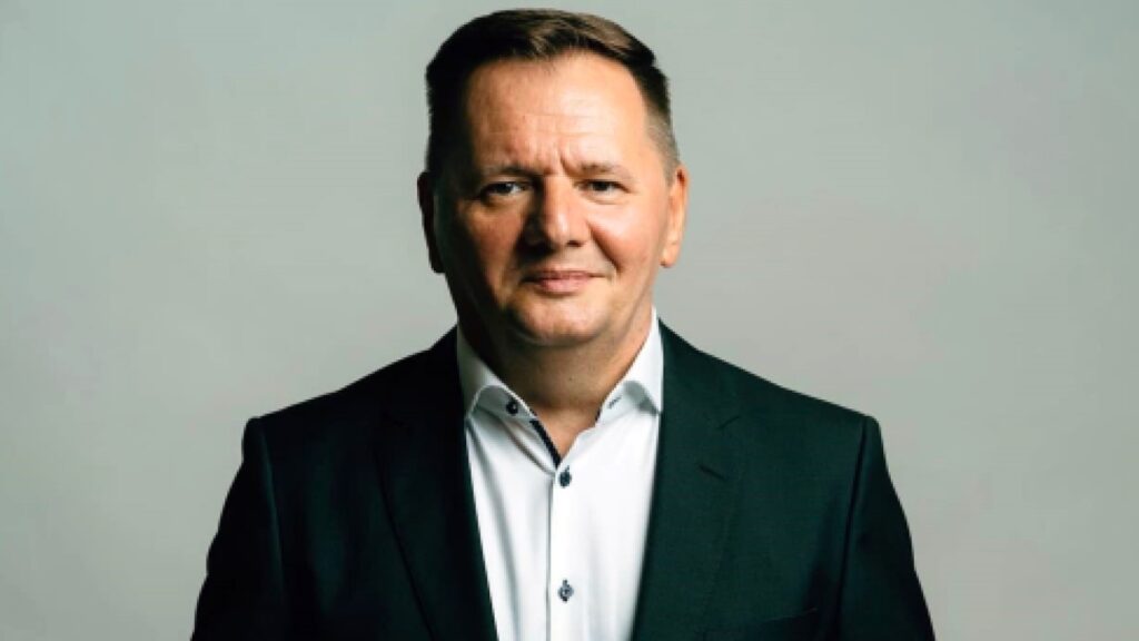 Baroul București are șef nou. Profesorul Aurel Ciobanu l-a învins pe senatorul Daniel Fenechiu