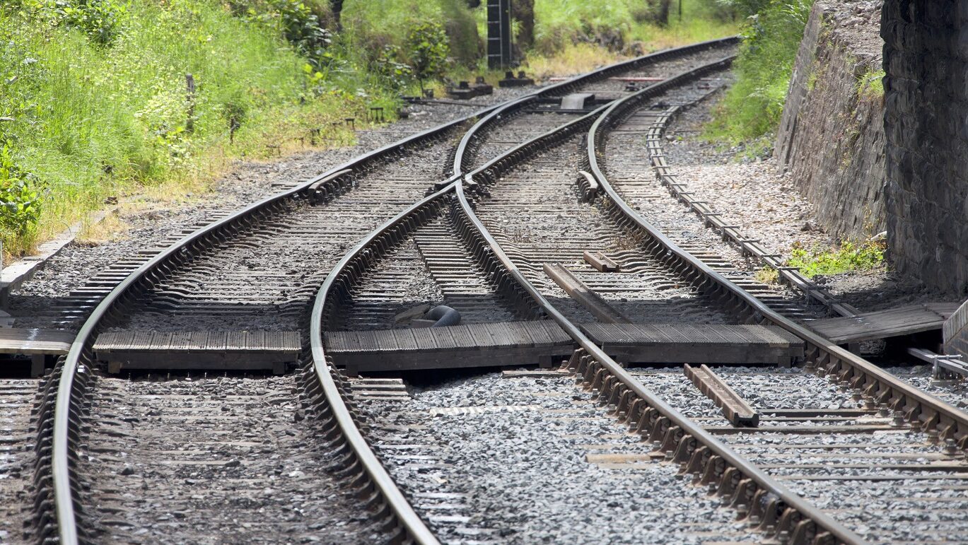 Liniile de tren abandonate vor fi reutilizate în Franța. Ce soluție au găsit inginerii
