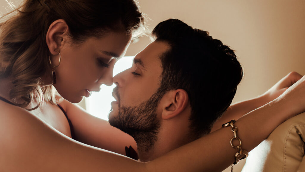 Zodia care sărută cel mai prost. Riști să ai o întâlnire de coșmar