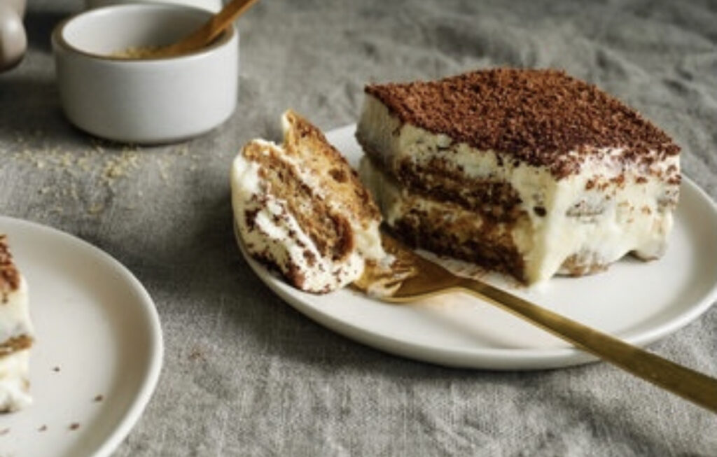 Cum să prepari un tiramisu delicios acasă. Pași simpli de urmat pentru desertul perfect