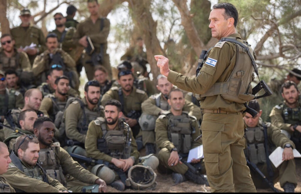 Fiul lui Netanyahu, criticat de rezerviști. E în SUA, în loc să fie în armată