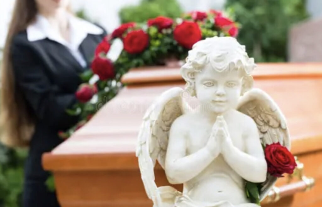 Pompele funebre, profituri istorice. Cât costă o înmormântare în România