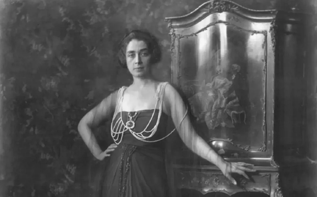 Martha Bibescu, geniala scriitoare și celebra agentă secretă a unei lumi „nebune”