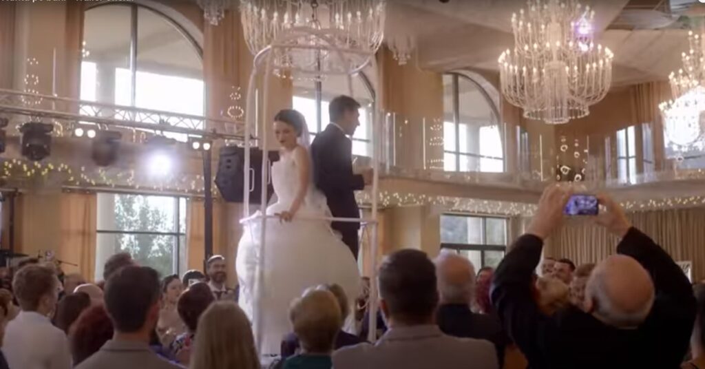 Record de bilete vândute pentru filmul „Nuntă pe bani”