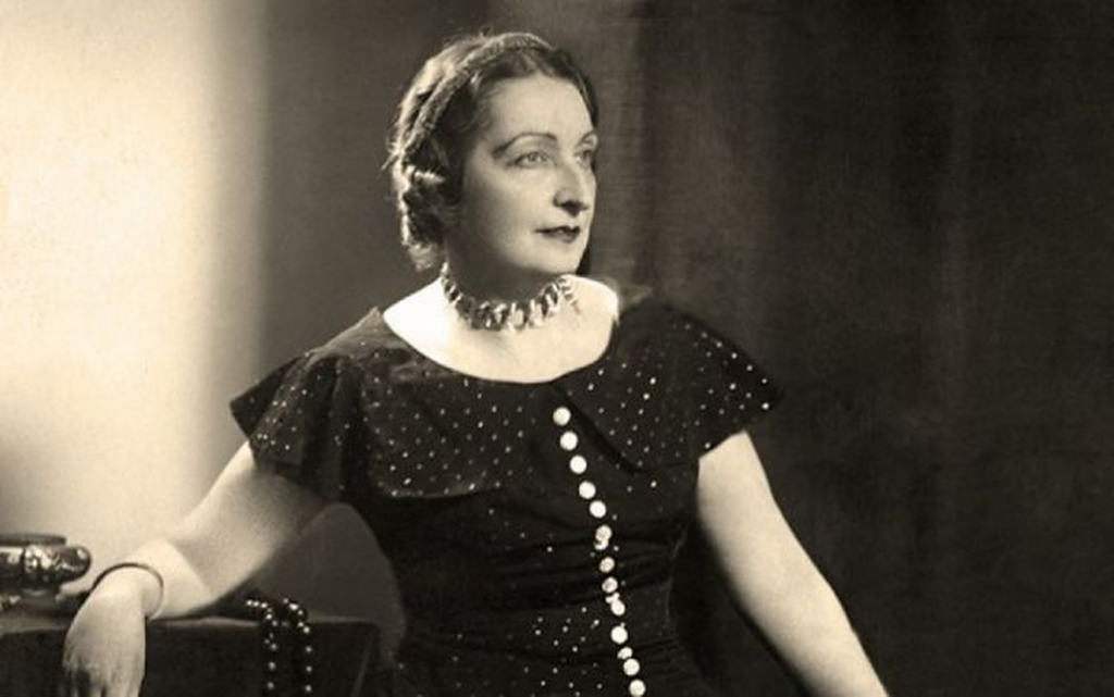 Scriitoarea care a demonstrat că poți debuta și la deplina maturitate