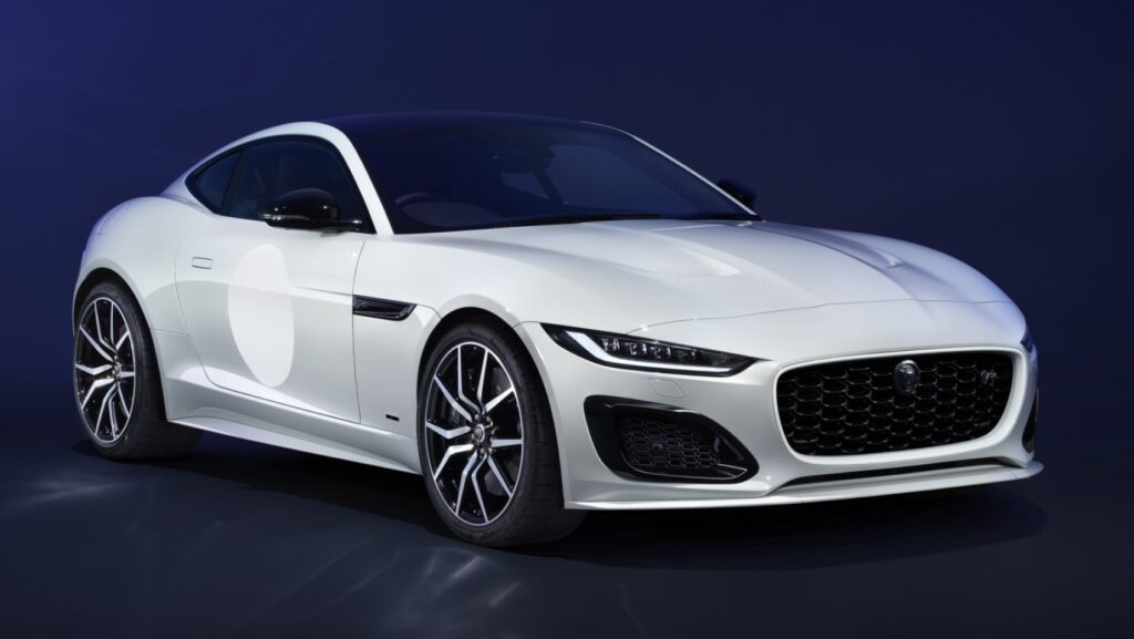 Jaguar se desparte de trecut. Producătorul sport lansează ultimul model pe benzină