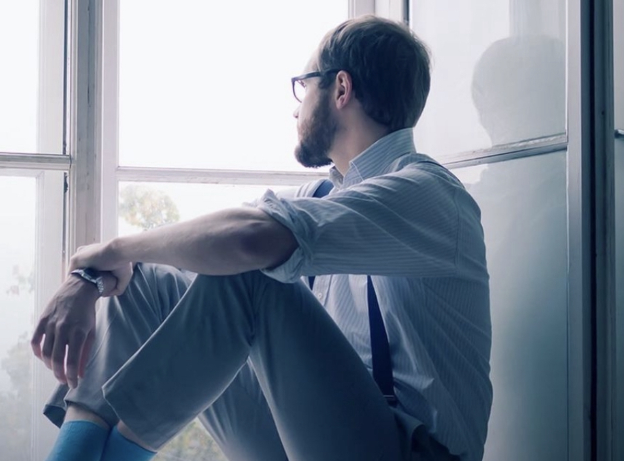 Fenomenul hikikomori din Japonia. Povestea oamenilor care dispar ani întregi în propriile camere