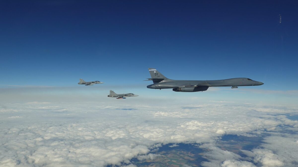 Avion iranian, interceptat deasupra României. Dronă spion în zona Mării Negre