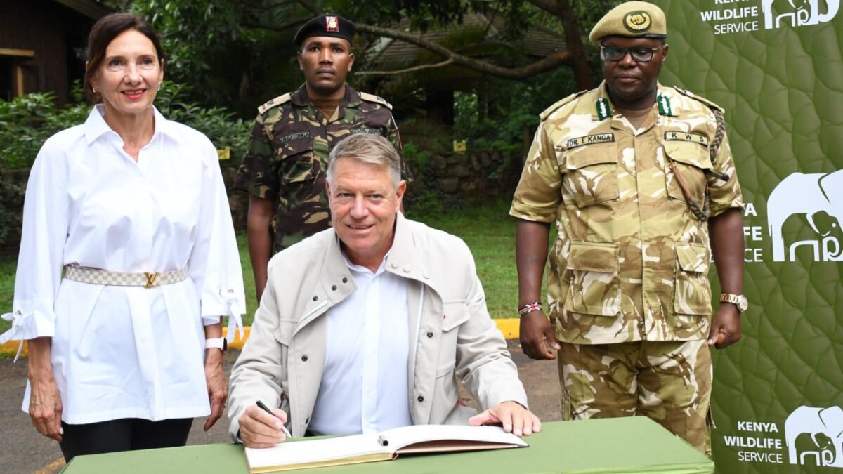 Un președinte scump. Deplasările lui Klaus Iohannis costă zeci de milioane de euro