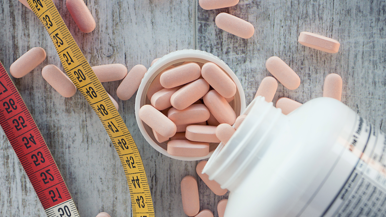 Pfizer intră în forță pe piața obezității: injecția lunară ar putea concura cu Wegovy și Zepbound