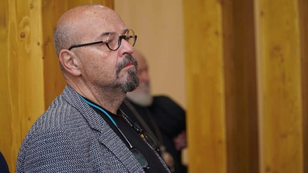 Piedone, copil de comuniști, cu BAC la 32 de ani și permis fără examen