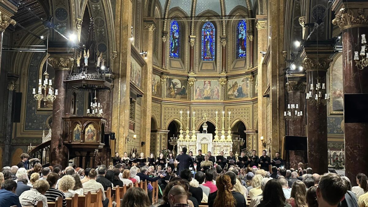 Concert de Crăciun, la Parohia Romano-Catolică din Sinaia. Artiștii prezenți