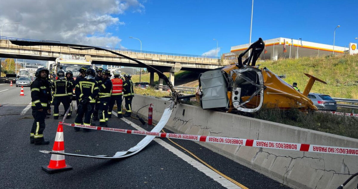Elicopter privat, prăbușit pe autostradă. Care este starea pasagerilor