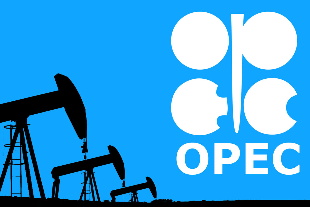 OPEC+ decide creșterea producției, dar aceasta nu compensează toate pierderile aduse de închiderea Strâmtorii Ormuz
