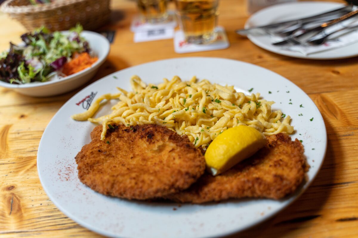 Șnițel de post în crustă crocantă. Două moduri rapide în care îl poți pregăti