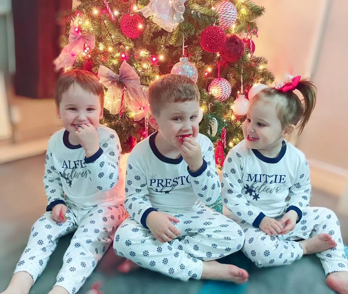 O mamă din Republica Moldova a inventat îmbrăcămintea smart pentru copii. Video