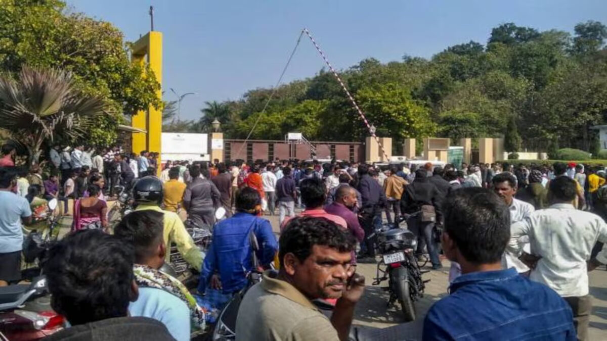 Explozie puternică la o fabrică de armament din India. Nouă persoane și-au pierdut viața