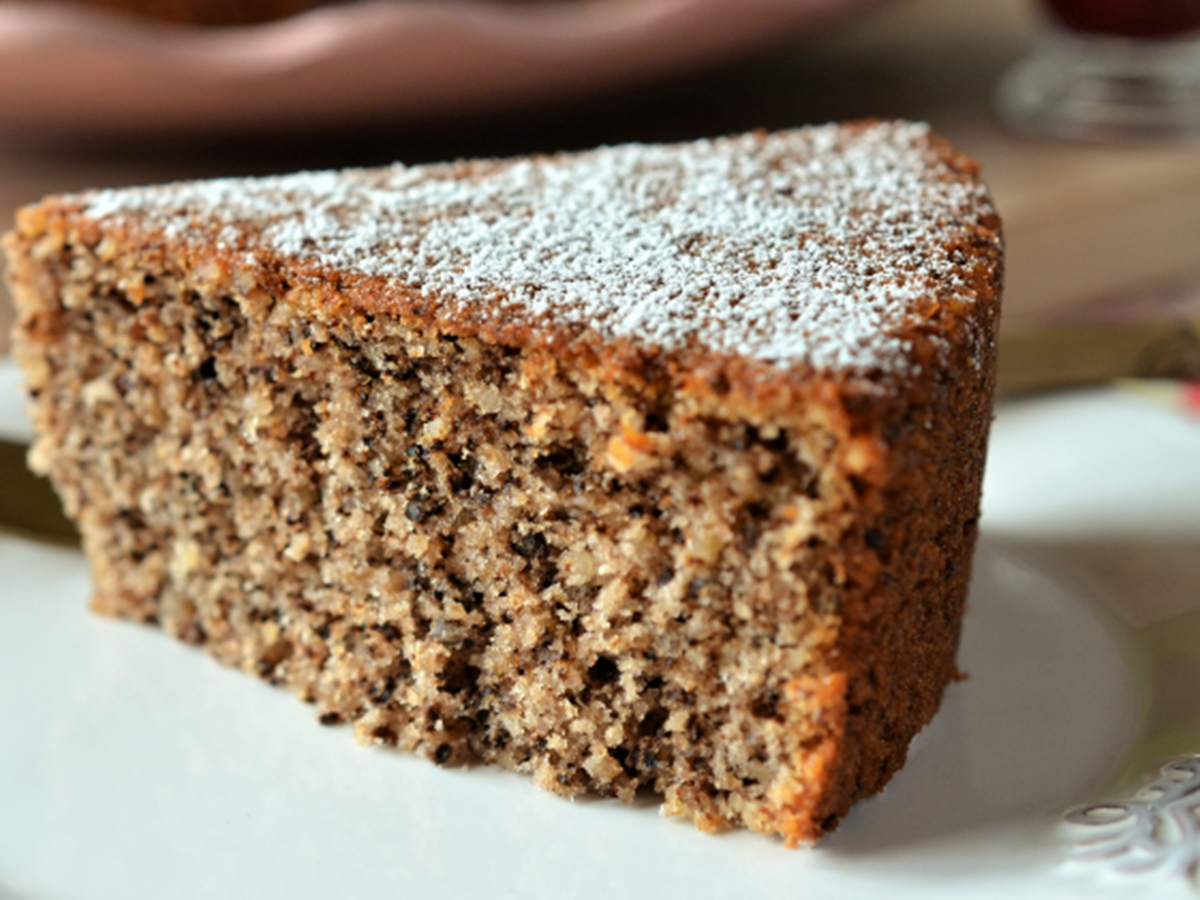 Prăjitura de post cu nuci. Un deliciu pentru pofticioși care nu mănâncă „de dulce”