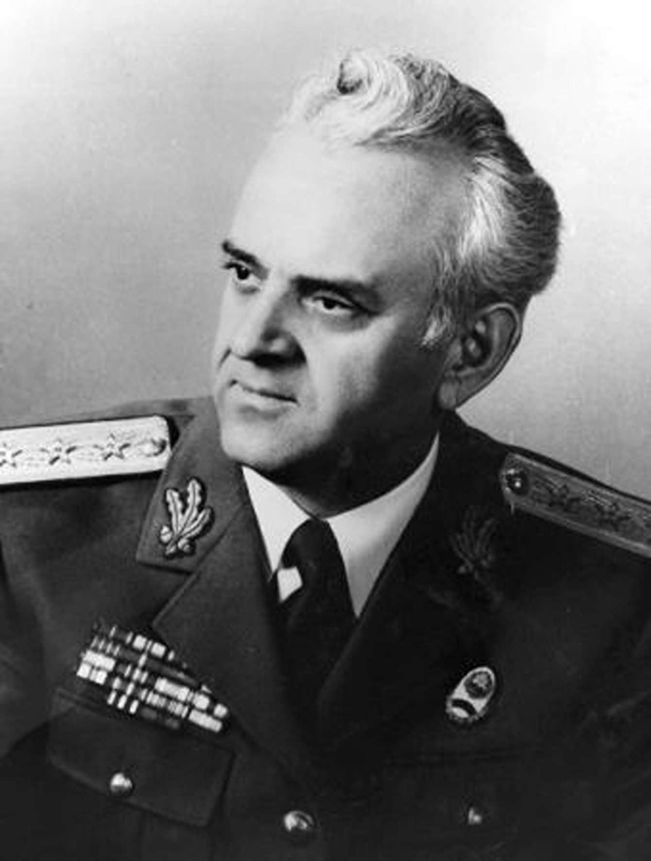 Generalul Vasile Milea a fost exclus din partid în 1958. Rolul lui Ceaușescu în reabilitarea și ascensiunea sa