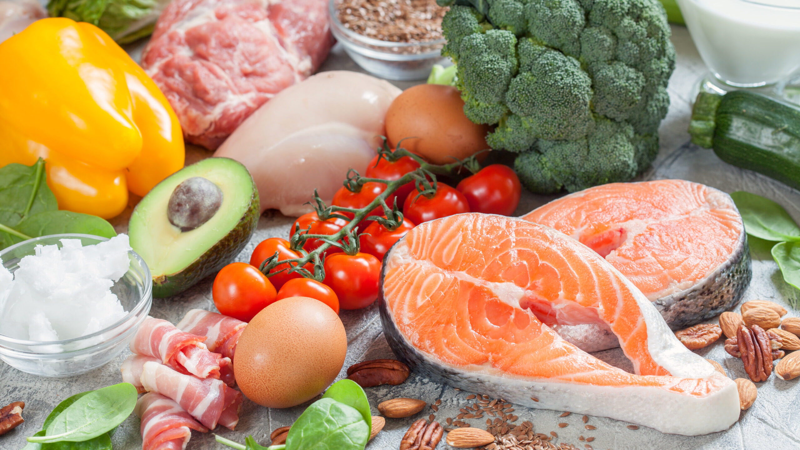 Exclusiv. Americanii reinterpretează piramida alimentară. Ce recomandări nutriționale pot fi împrumutate și de români