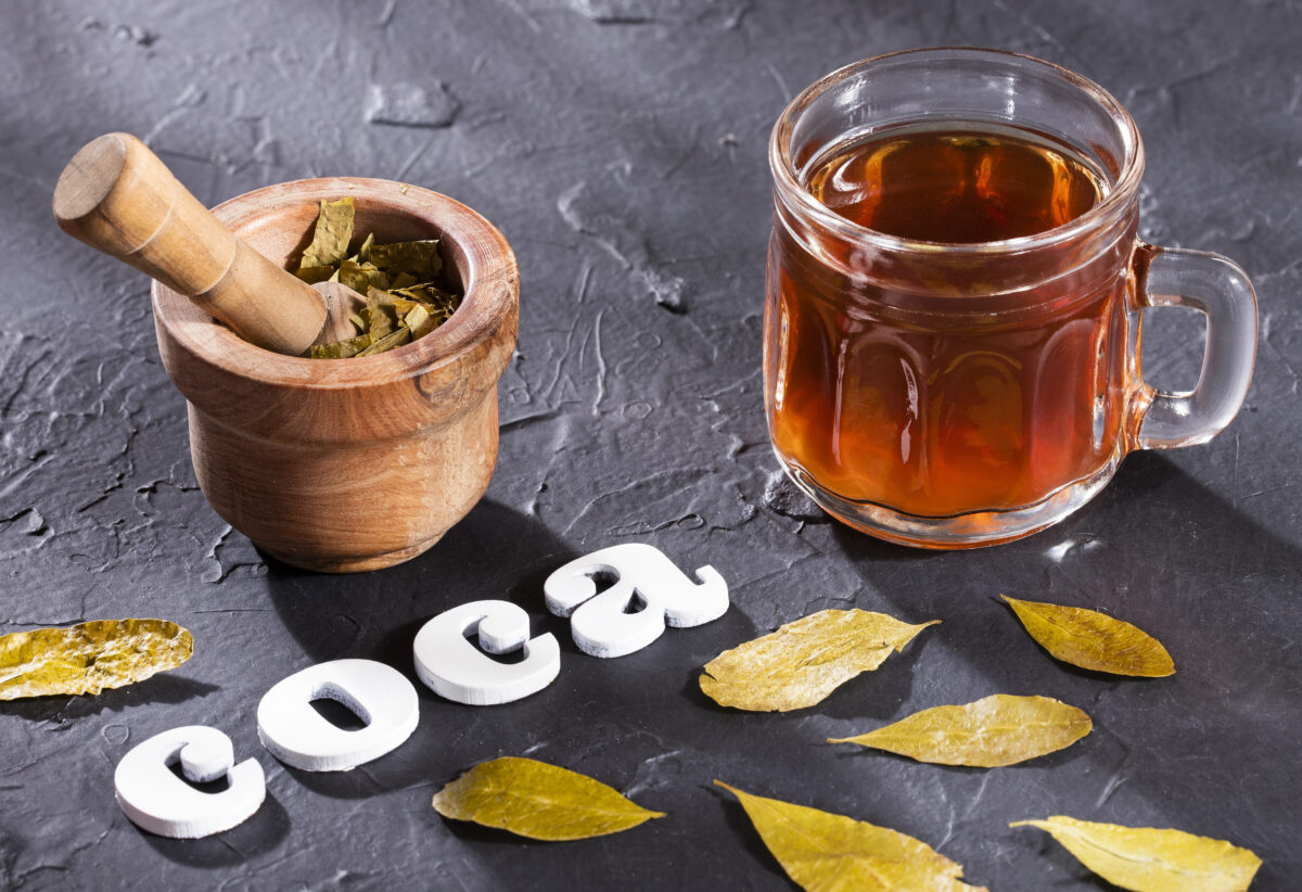 Țara în care se cere liber la consumul frunzei de coca. Și președintele a consumat în public