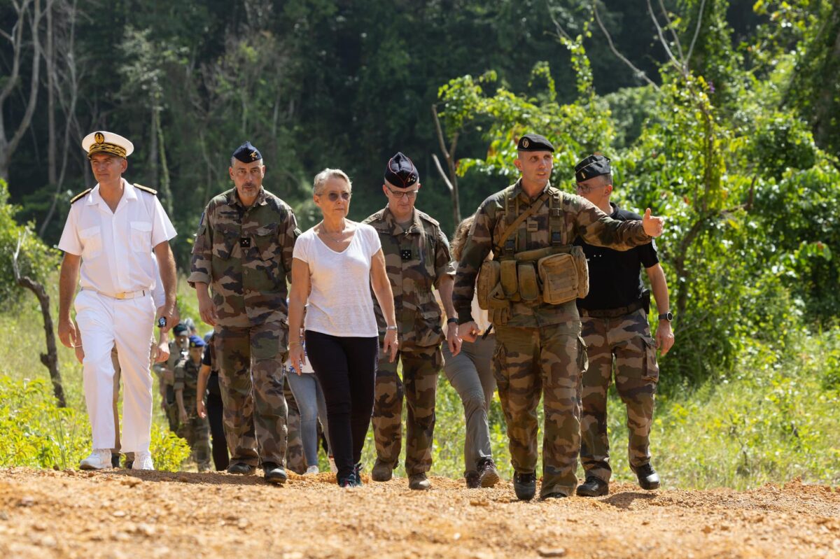 Demisia premierului Franței. Sucesorul ar putea fi un tânăr ministru de 34 de ani