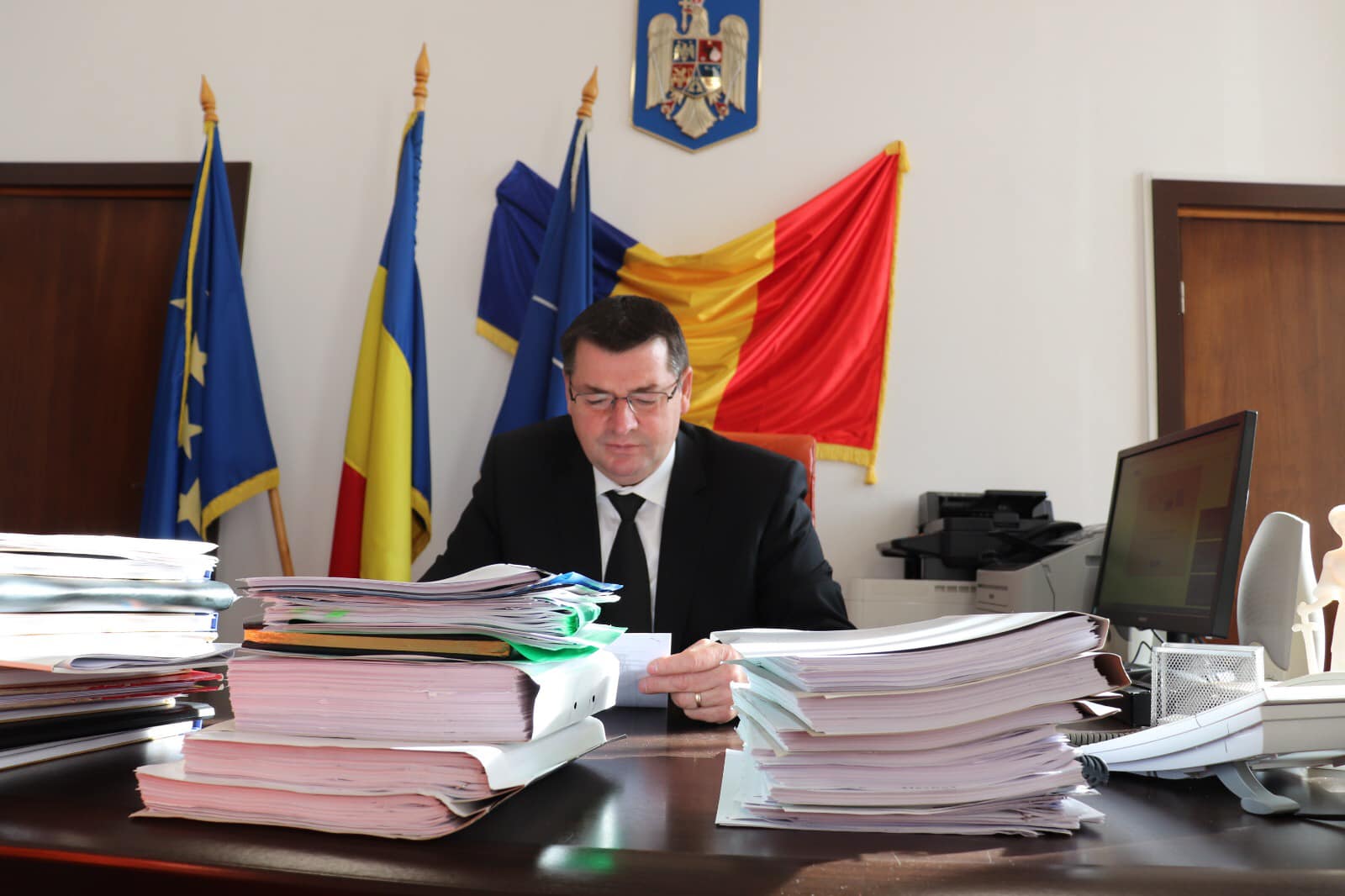 UDMR sare în apărarea prefectului trimis în judecată de DNA pentru abuz în serviciu: „Suntem alături de el”