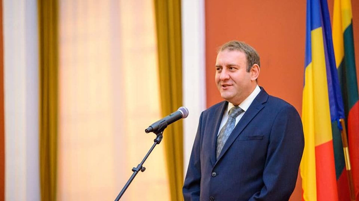 Un român ajută Republica Moldova să lupte cu atacurile hibride ale Rusiei