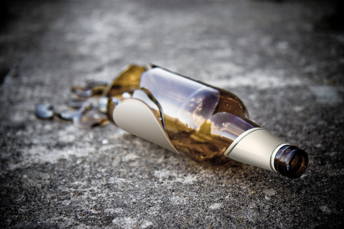 Bătaie cruntă în Botoșani, pentru băutură. Nu și-a cinstit prietenii și a ajuns la spital