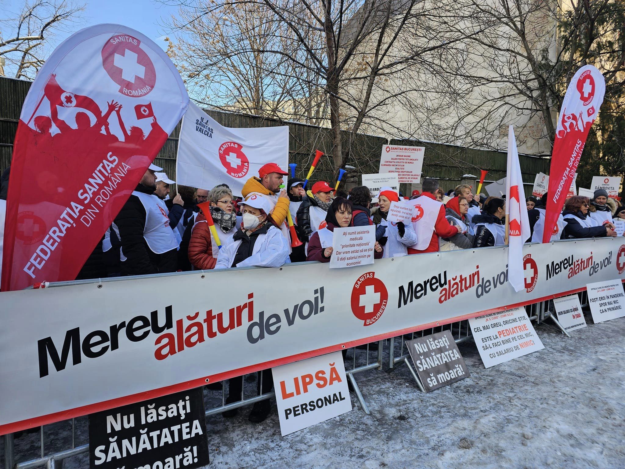 Liderii Sanitas atacă noua lege a salarizării: A fost făcută pe genunchi