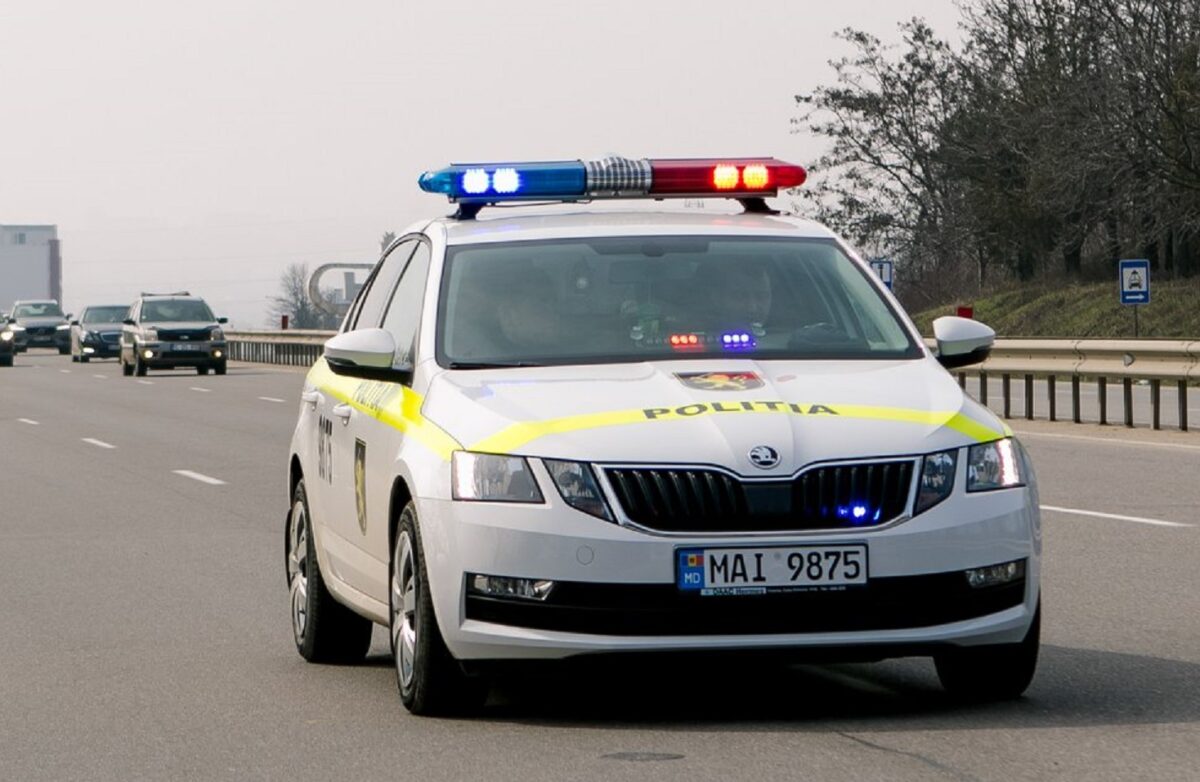 Poliția n-a reușit s-o găsească pe mama bebelușului găsit mort în Călărași