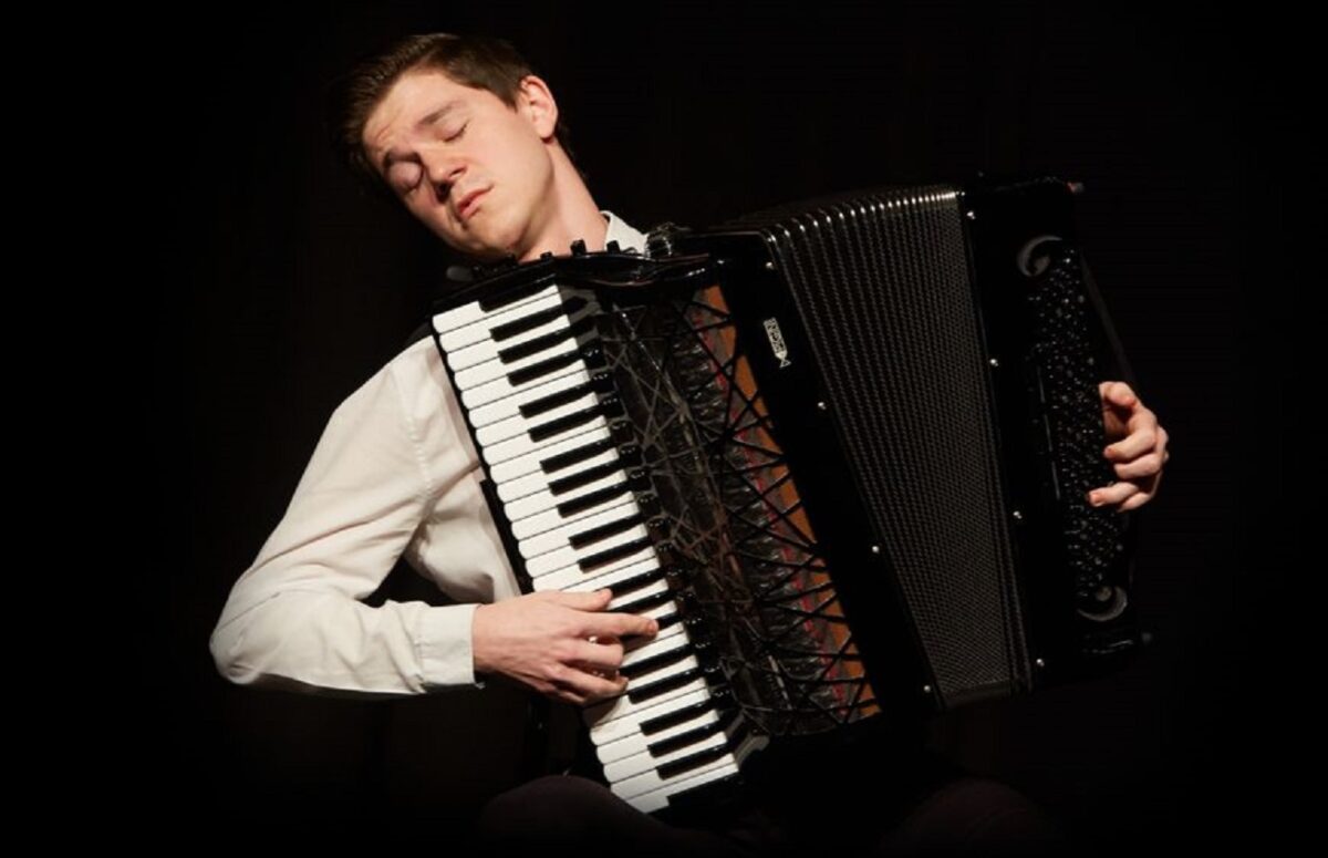 Concert cu Radu Rățoi, campion mondial la acordeon, în Chișinău