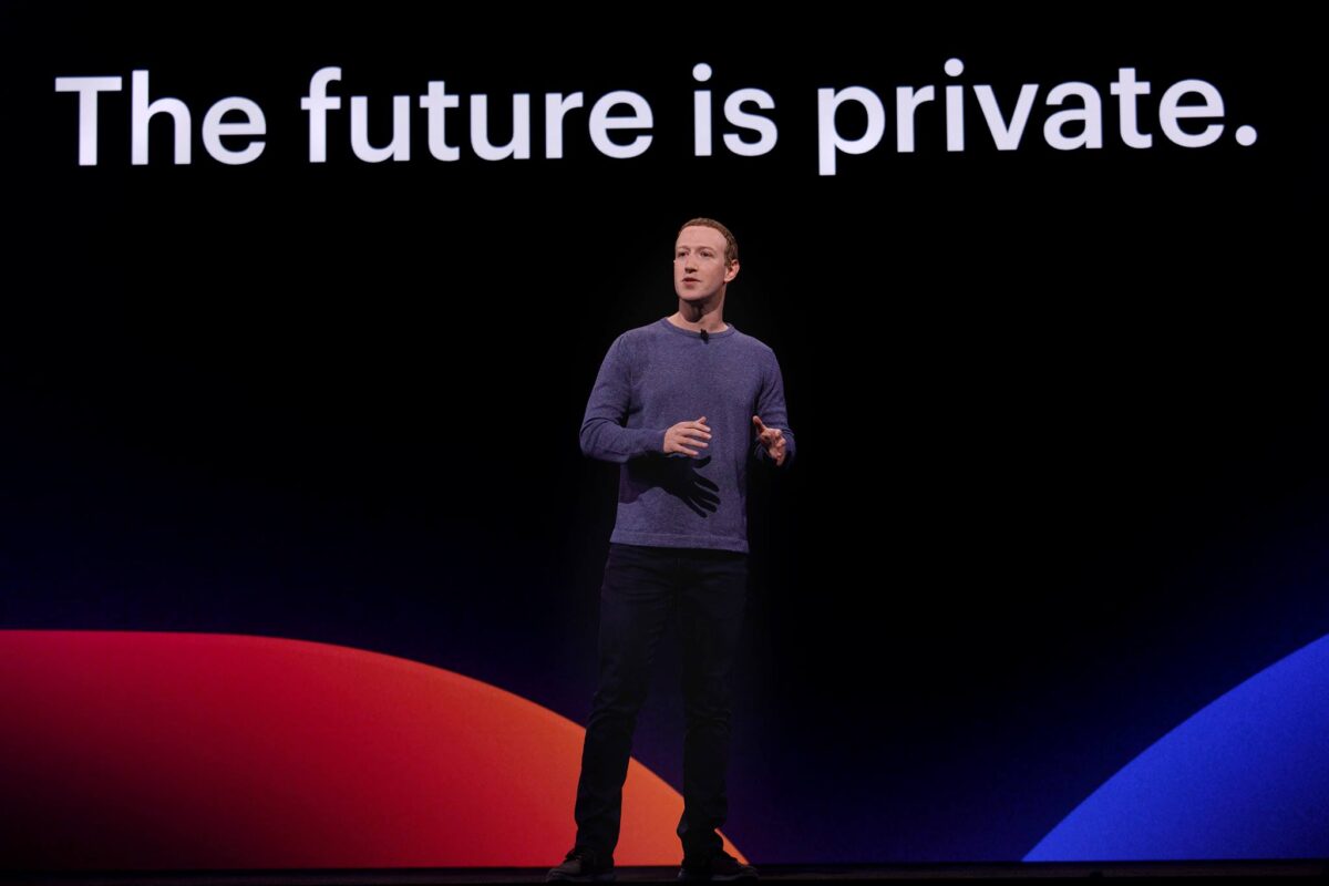 Facebook, 20 de ani de la lansare. Cum a devenit cel mai popular site de socializare din lume
