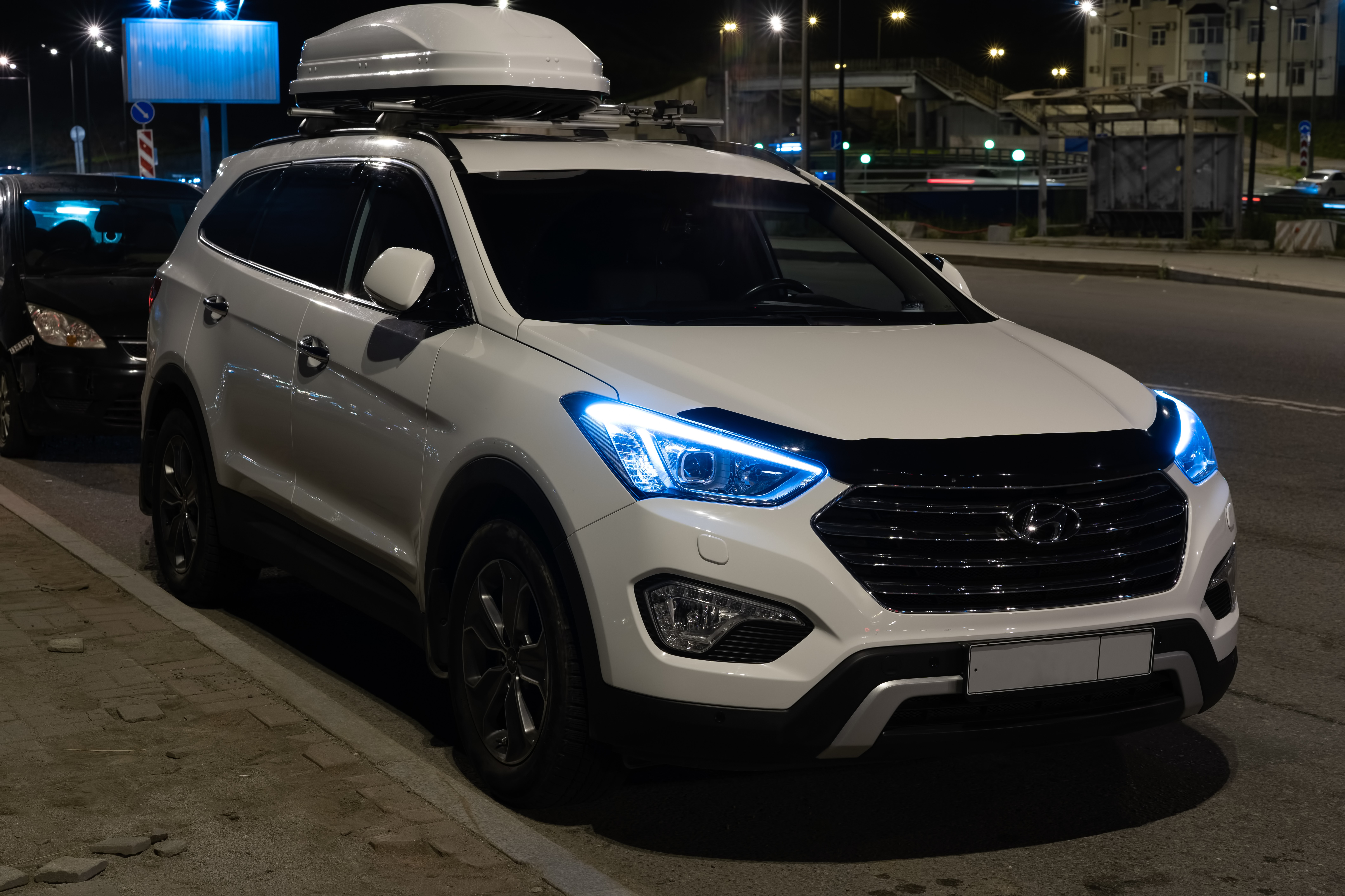 HYUNDAI GRAND SANTA FE, an fabricatie 2017, nr. de inmatriculare TM 27 DMO, preţ pornire licitaţie 125.776 lei
