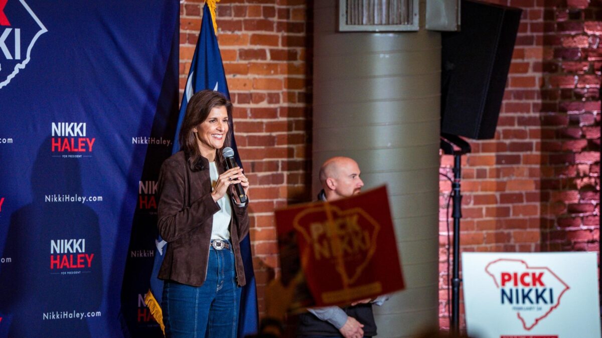 Nikki Haley nu cedează în fața lui Donald Trump. Rămâne în cursa pentru alegerile prezidențiale