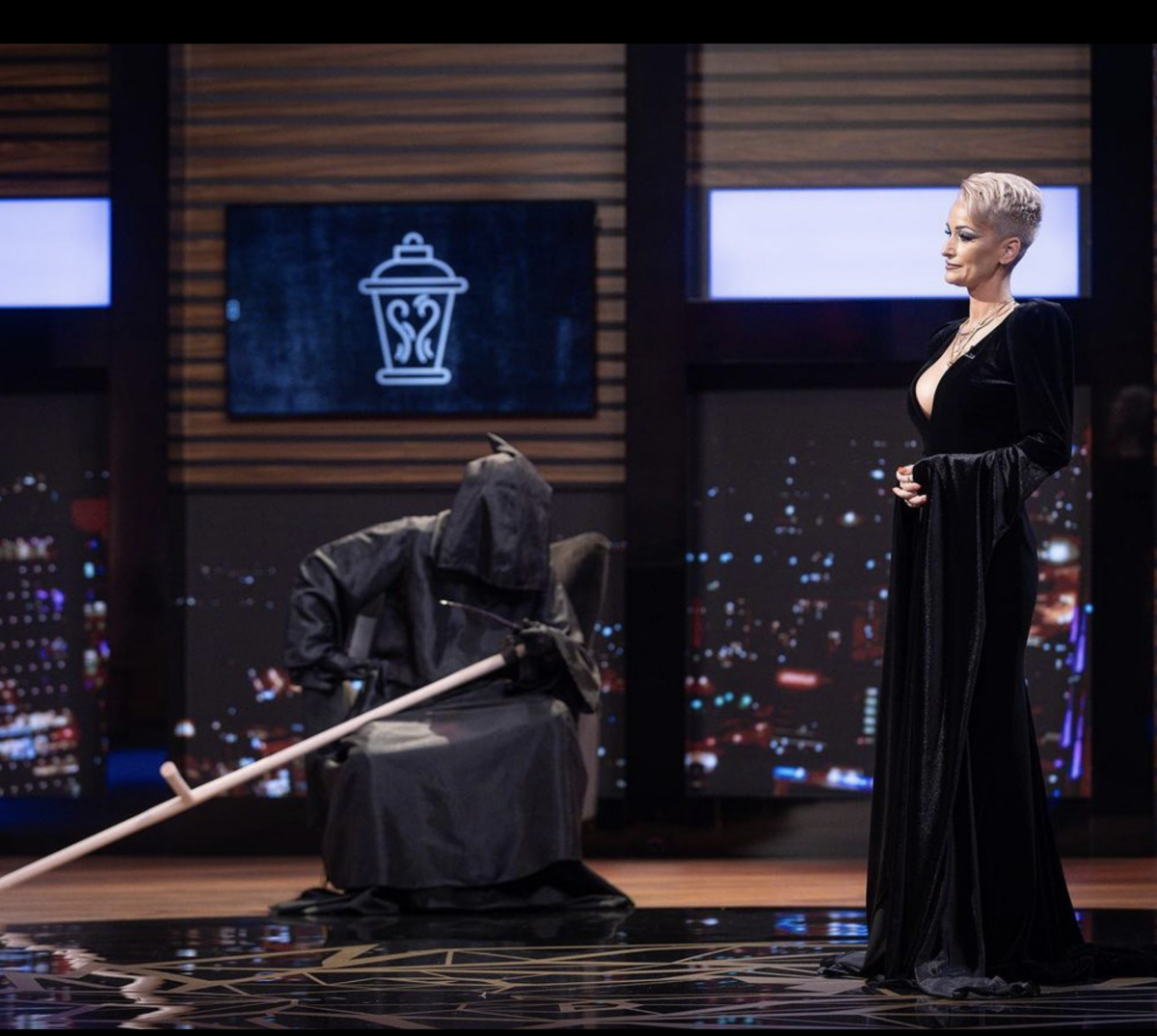 Regina Întunericului, moment halucinant! A povestit în direct la TV, cum comunică cu morții