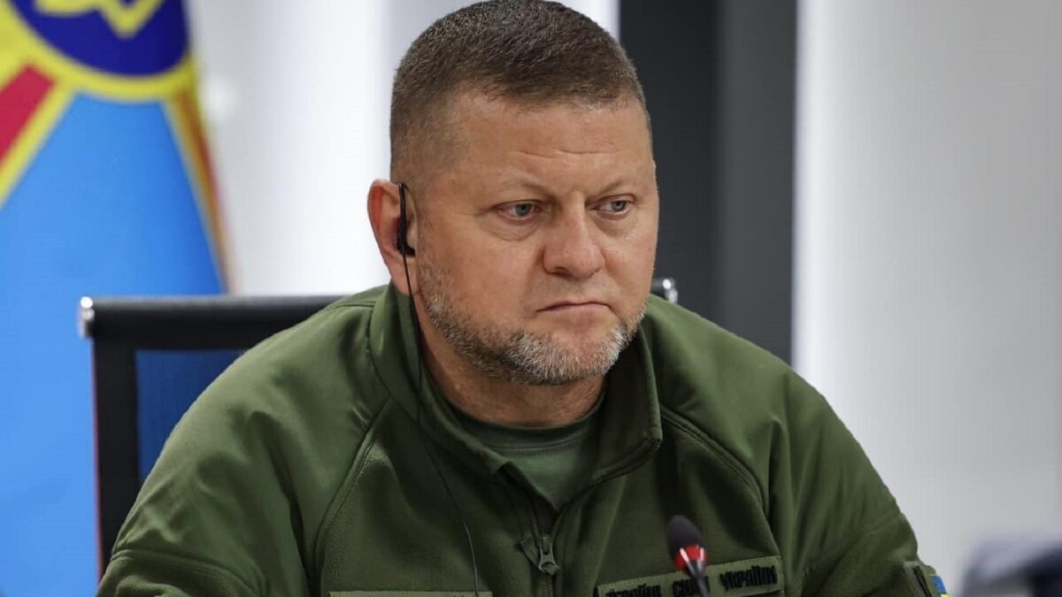 Fostul comandant al armatei, favoritul sondajelor din Ucraina. Pe ce loc este Zelenski