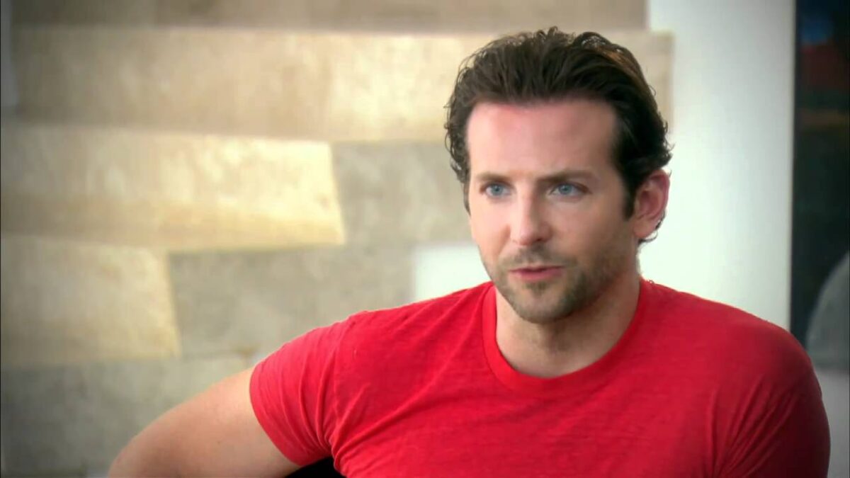 Obiceiul la care nu poate renunța Bradley Cooper. Face asta zilnic