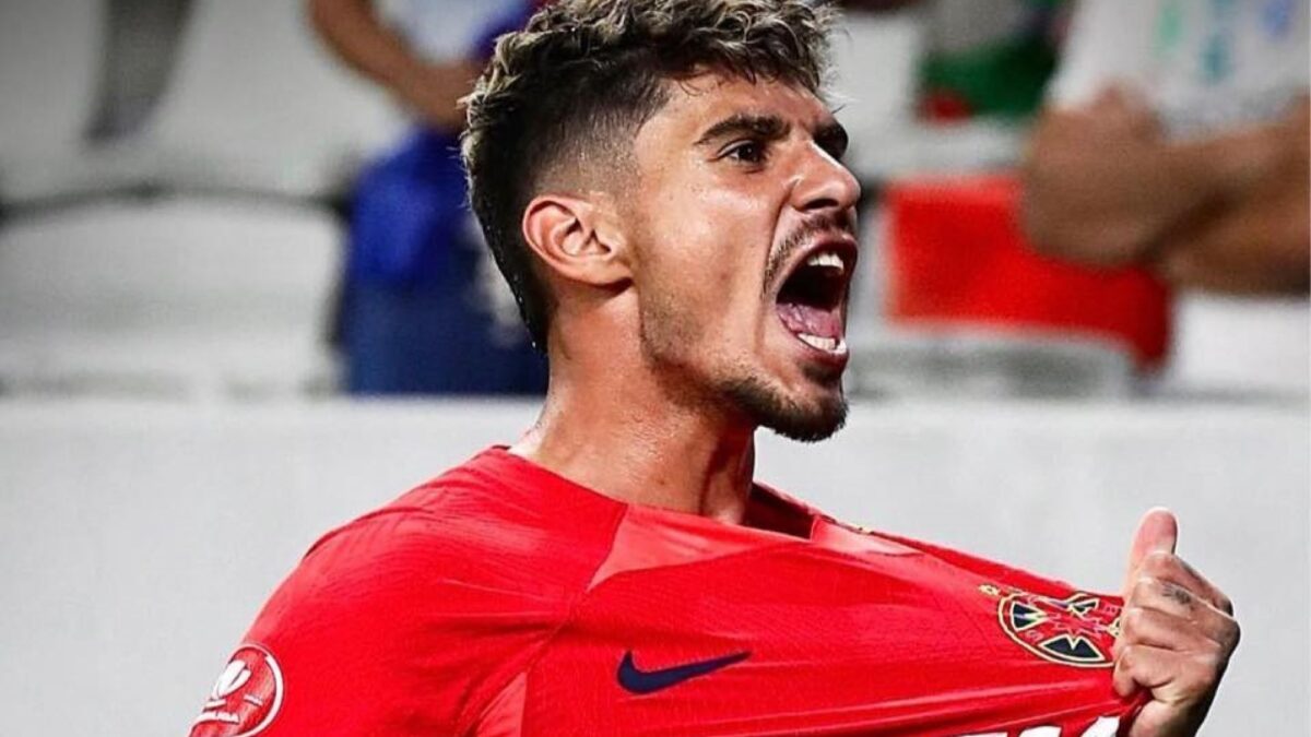 Florinel Coman, vândut imediat după meciul România -Ucraina. Becali: „I-au plătit ăia clauza”