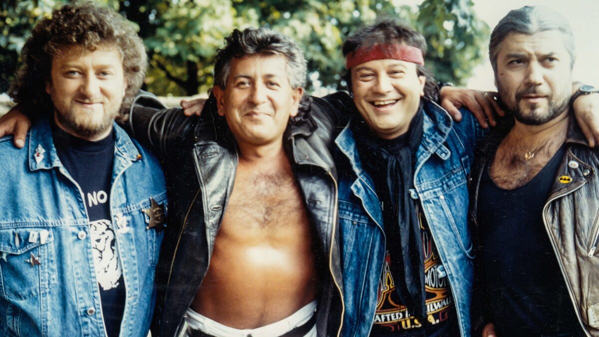 A murit fondatorul trupei Phoenix. Mony Bordeianu, „nebunul cu ochi închiși”