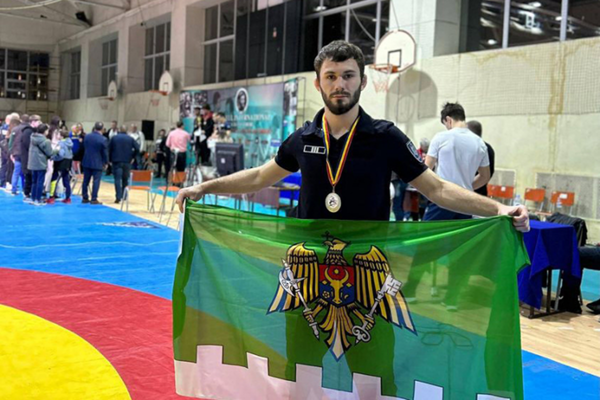 Polițist de frontieră din Republica Moldova, medaliat la turneu internațional de lupte libere